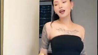 Bella Poarch. Русские песни. Fendi ????. Ты горишь как огонь ????. Tiktok. Trends. Тикток. Тренды.