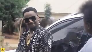 Mind man with Gangster Lady asking for Love