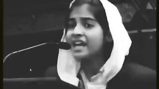 اس لڑکی کو زرا غور سے سنو. وائرل شدہ کا ایک ڈھومکہ
