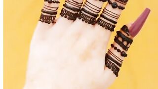 Stylish and unique mehndi designs