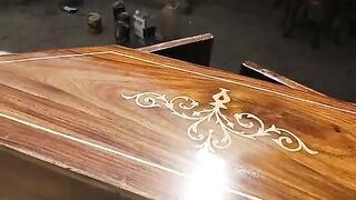 shisham_wood_polish_technique_glossy_polish_console_table