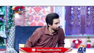 What do _BURGERS_ look like_ Tabish Hashmi tests Hajra Yamin - Hasna Mana Hai #shorts