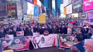 فواد چوہدری کے حق میں احتجاج