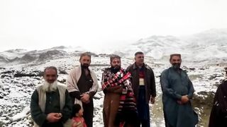 Dosto ke sath kan matarzai quetta me
