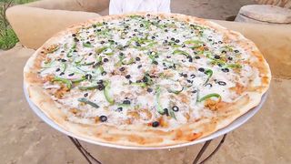 Giant_Pizza_Recipe___Biggest_Pizza___How_to_Make_Largest_Pizza___Mubashir_Saddique___Village_Food(720p).