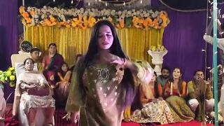 Girls top dance viral video