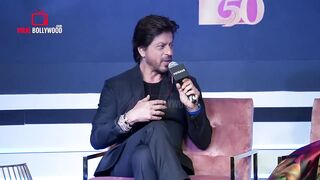 When Shahrukh Khan Kisses John Abraham in Front of Deepika Padukone CRAZY MOMENT