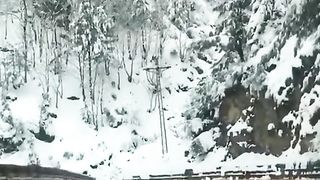 Doori na sahi jaye....