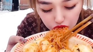 Eating video with satisfying sounds ASMR