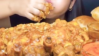 Eating video with satisfying sounds ASMR
