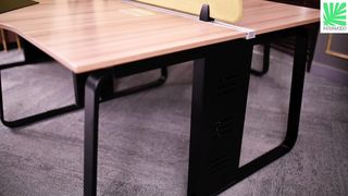 Boost productivity with our Lunar 4-Person Grid workstation