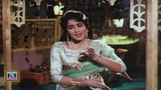 GHAM E DIL KO IN ANKHON SE (Hit Song) - MALA - SHAMIM ARA - PAKISTANI FILM NAILA