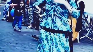 Belly dance