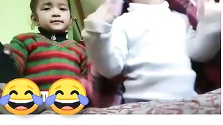 Cute babies ????  singing and ????