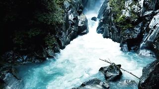 Съёмка с дрона / Водопад