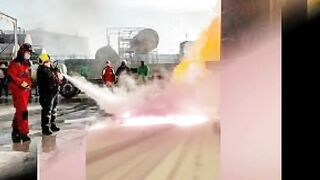 В Турции тушат пожар на нефтепроводе, начавшийся после взрыва