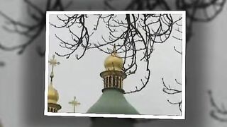 С купола Софии Киевской рухнул крест