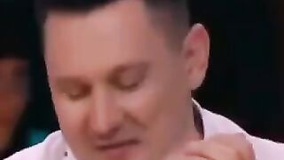 Замечательная ритмичная песня!