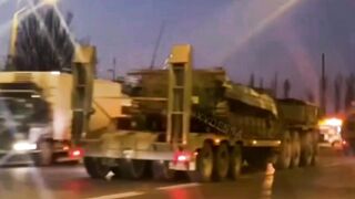 Новости. Колонна военной техники двигалась через Одессу.