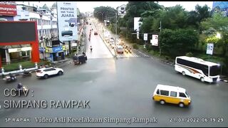 Cctv kecelakaan lalulintas di Balikpapan