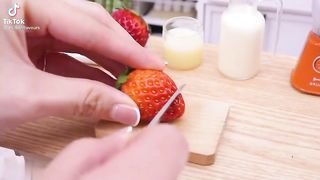 Strawberry ???? ice cream ????