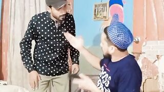Larki ke naam se aik fake account bana or mujhe msg kar