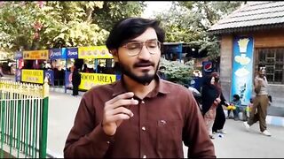 Bachi dekhne aae hain ???? whatsapp number dia ?