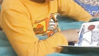 Doni reading in Aelins language