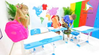Diana and Roma show good behavior at school