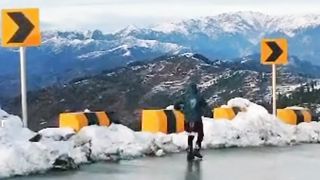Watch live snowfall in Swat kpk