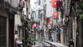 Hanoi train street/Thailand