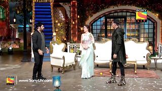 The Cast Of Good Newwz Talks Money - The Kapil Sharma Show Season 2 - Best Moments.