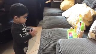 Ali Enjoying music
