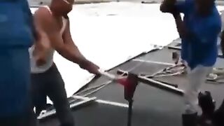 Когда работаеш в команде.
