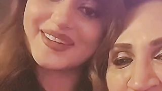 Sajal Ali and Asama Abbas singing together | aap ko behl jy hum