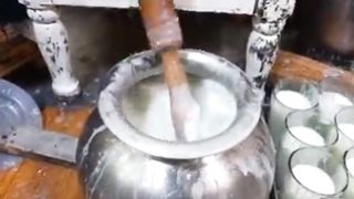 Burns Road Famous Panjabi Lassi | Street Food Karachi |