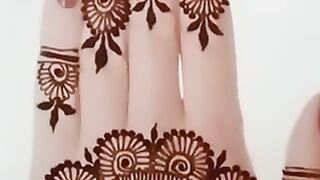 Mehndi gol tikki design