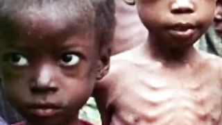 I COOKED FOOD FOR 100 PEOPLE IN NEED (DAY 2) #shorts