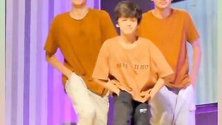 Lahori Boyz TikTok Dance video| Stunning Dance|Boys Trio Dance on Indian Song