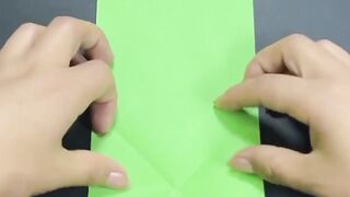 Paper frog