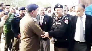 آئی جی پنجاب ڈاکٹر عثمان انور کا تھانہ مکڑوال میانوالی کا دورہ