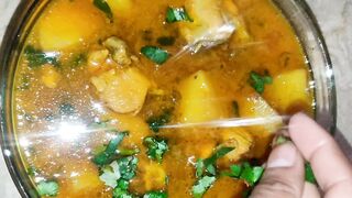 Aaloo Gosht Simple Recipe | Chicken Recipe yummy | Shorbay wala aaloo gosht