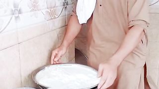 Dahi jama raaha ho