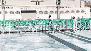 مدینہ پاک مسجد نبوی اللّٰہ پاک سب دوستوں کو مدینہ پاک کی زیارت نصیب فرمائے آمین