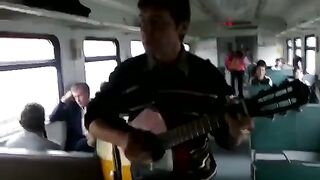 Поет как Звезда!