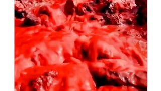 Кровавый пляж в Иране.
