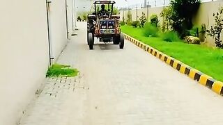 Desi Mahol||Tactor Drive
