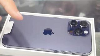 Unboxing iPhone