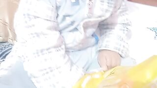 Mashallaha cute baby Lays kha raha