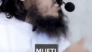 Ehtiram Mai Khada Hona